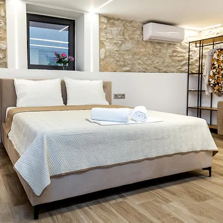 Theros Easy Living 아파트 *