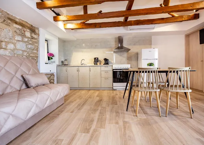 Theros Easy Living Daire