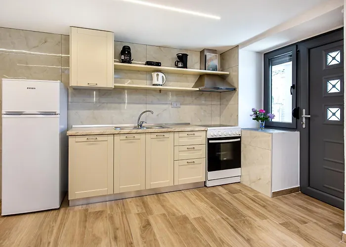 Theros Easy Living *